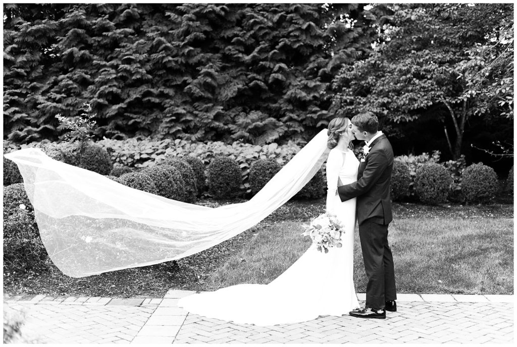 Estate at Florentine Gardens Wedding, River Vale, New Jersey, Wedding Photographer, Bride Groom Portraits, Veil